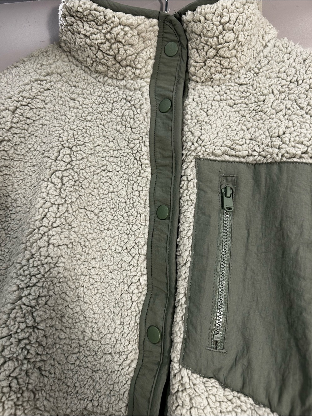32 Degrees | Sherpa Jacket | Seagrass with Olive Trim | XL - Picture 2 of 14